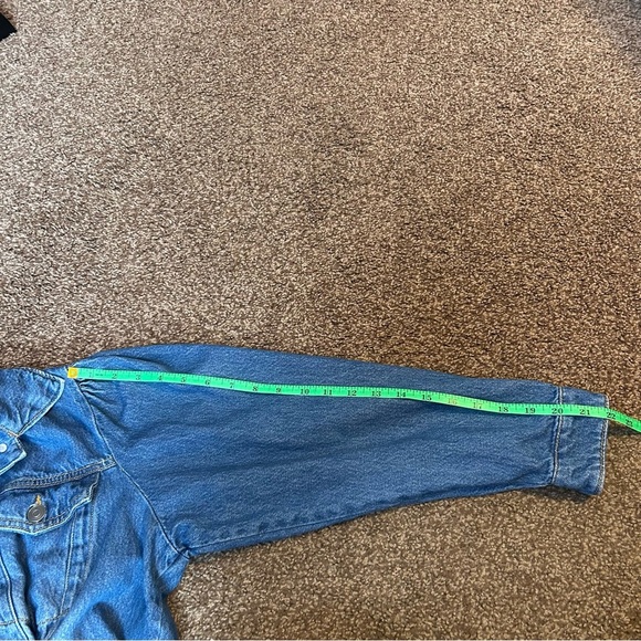 Blue Fitted Jean Jacket with Contrast Stitching - Picture 5 of 6